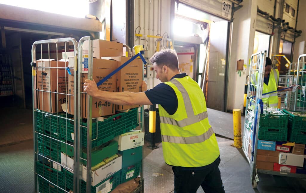 Supermarket Truck Audit Delivery Checks to Store